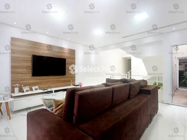 Sobrado com 200m² 3 quartos e 4 banheiros, à venda, no bairro Parque São Vicente em Mauá
