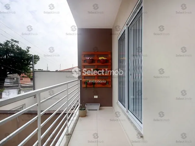 Sobrado com 200m² 3 quartos e 4 banheiros, à venda, no bairro Parque São Vicente em Mauá