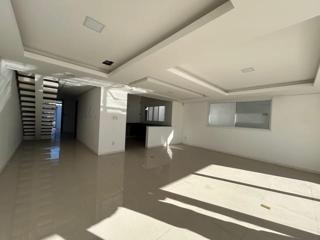 Casa 3 quartos e 1 banheiro, à venda, no bairro Areal em Pelotas