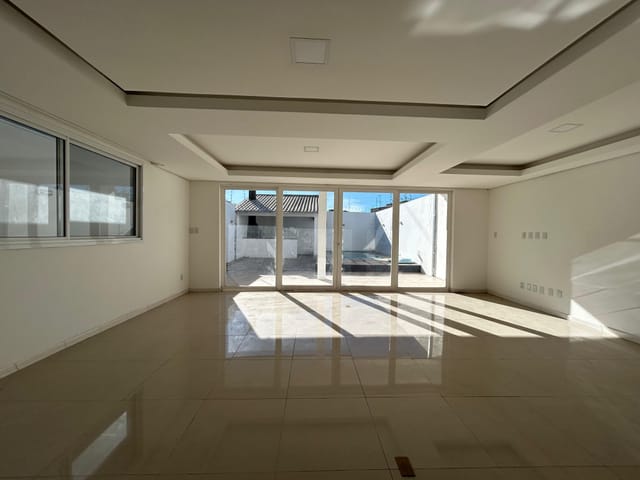 Casa 3 quartos e 1 banheiro, à venda, no bairro Areal em Pelotas