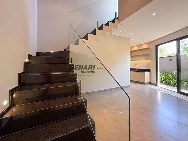Sobrado com 245m² 4 quartos e 6 banheiros, à venda, no bairro Colinas de Indaiatuba em Indaiatuba