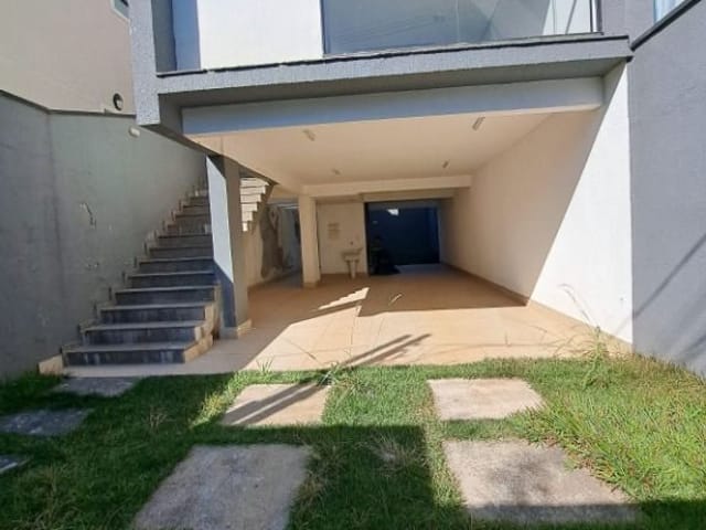 Sobrado com 180m² 3 quartos e 4 banheiros, à venda, no bairro Jardim Boa Vista (Zona Oeste) em Osasco