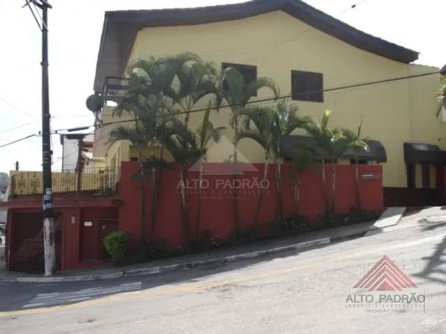 Sobrado com 125m² 4 quartos e 3 banheiros, à venda, no bairro Vila Emílio em Mauá