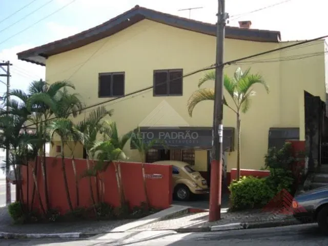 Sobrado com 125m² 4 quartos e 3 banheiros, à venda, no bairro Vila Emílio em Mauá