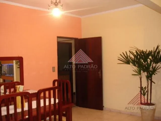 Sobrado com 125m² 4 quartos e 3 banheiros, à venda, no bairro Vila Emílio em Mauá