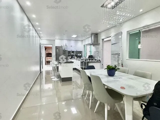Sobrado com 170m² 3 quartos e 3 banheiros, à venda, no bairro Jardim Haydee em Mauá