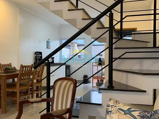 Sobrado com 80m² 2 quartos e 3 banheiros, à venda, no bairro Massaguaçu em Caraguatatuba