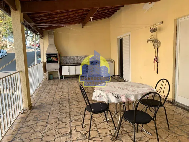Sobrado com 200m², à venda, no bairro Quitaúna em Osasco