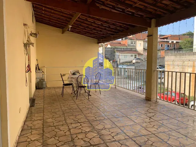 Sobrado com 200m², à venda, no bairro Quitaúna em Osasco