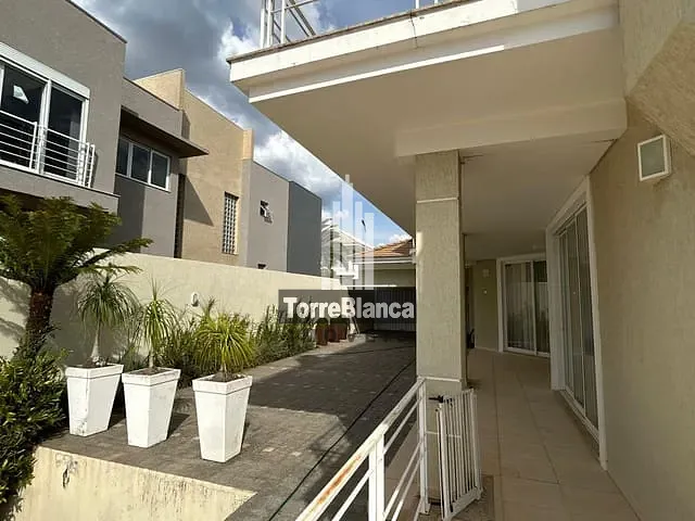 Sobrado 3 quartos e 5 banheiros, à venda, no bairro Estrela em Ponta Grossa