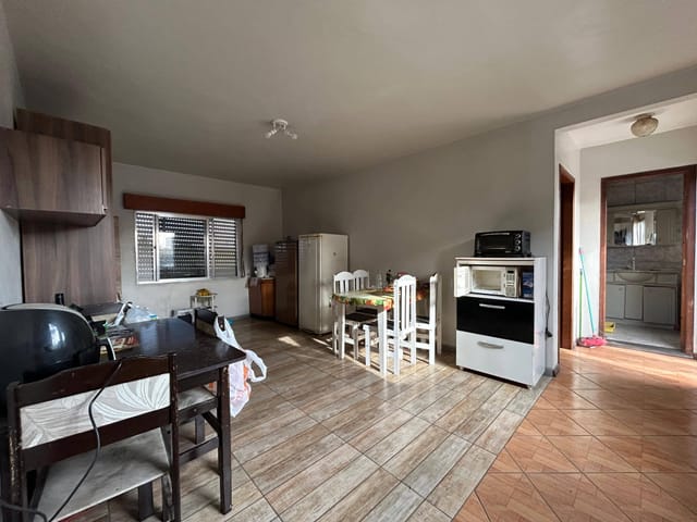 Casa com 240m² 3 quartos e 4 banheiros, à venda, no bairro Santa Terezinha em Pelotas