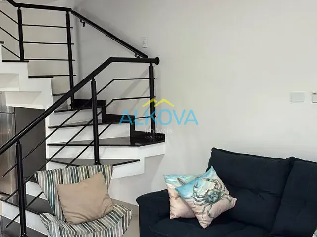 Sobrado com 80m² 2 quartos e 3 banheiros, à venda, no bairro Massaguaçu em Caraguatatuba
