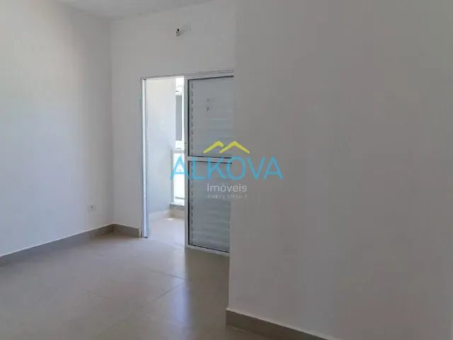 Sobrado com 80m² 2 quartos e 3 banheiros, à venda, no bairro Massaguaçu em Caraguatatuba