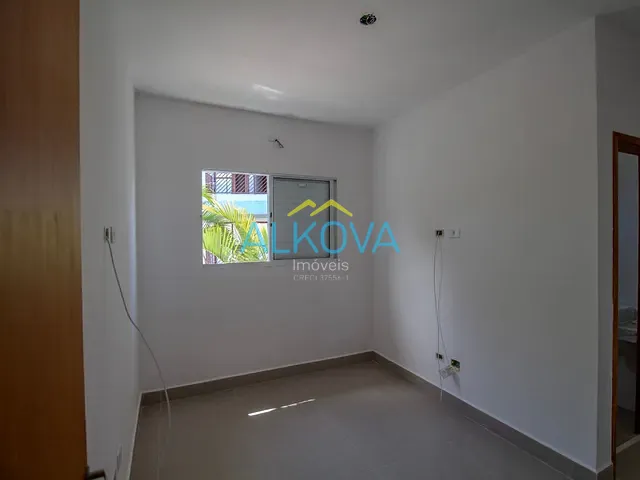 Sobrado com 80m² 2 quartos e 3 banheiros, à venda, no bairro Massaguaçu em Caraguatatuba