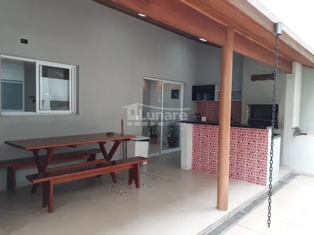 Sobrado com 300m² 3 quartos e 5 banheiros, à venda, no bairro Chácara Jafet em Mogi das Cruzes