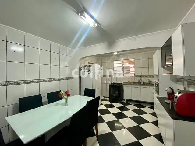 Sobrado com 224m² 3 quartos e 4 banheiros, à venda, no bairro Cidade das Flores em Osasco