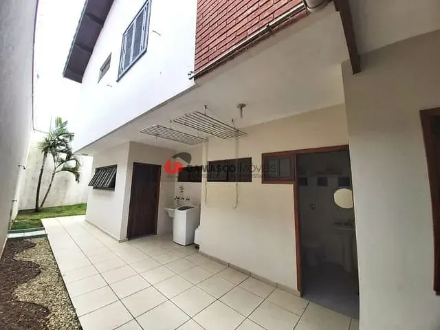 Sobrado com 240m², à venda, no bairro Cibratel l em Itanhaem