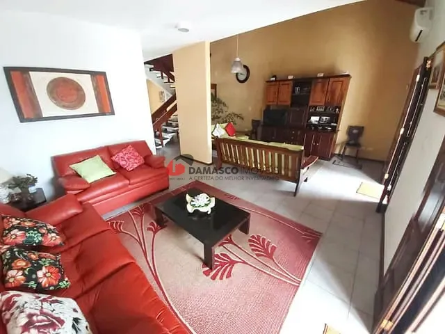 Sobrado com 240m², à venda, no bairro Cibratel l em Itanhaem