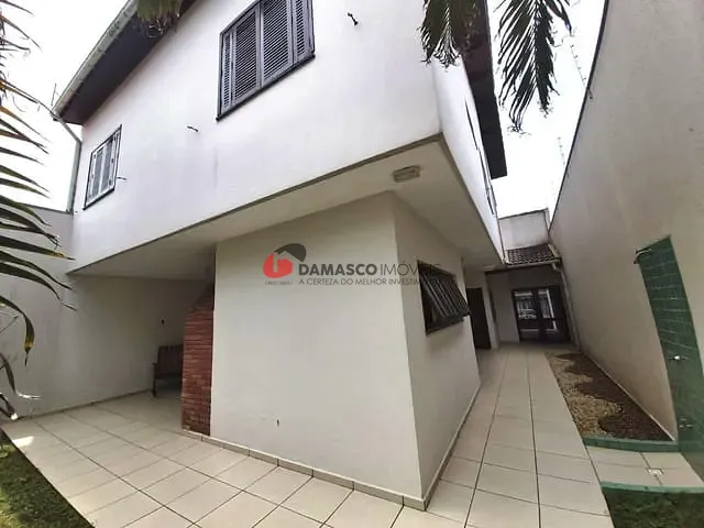 Sobrado com 240m², à venda, no bairro Cibratel l em Itanhaem