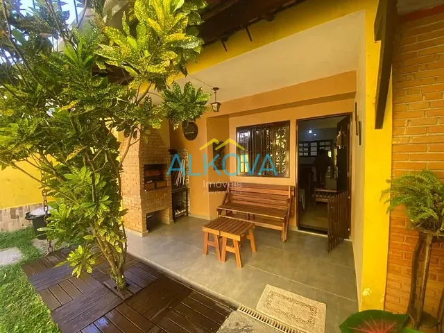 Sobrado com 115m² 2 quartos e 2 banheiros, à venda, no bairro Prainha em Caraguatatuba