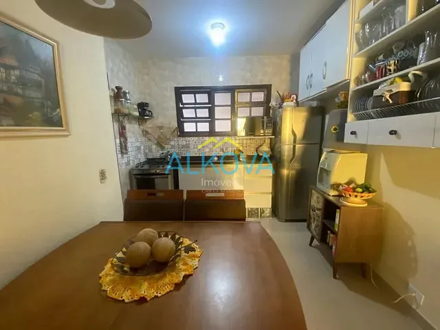 Sobrado com 115m² 2 quartos e 2 banheiros, à venda, no bairro Prainha em Caraguatatuba
