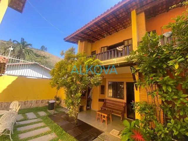 Sobrado com 115m² 2 quartos e 2 banheiros, à venda, no bairro Prainha em Caraguatatuba