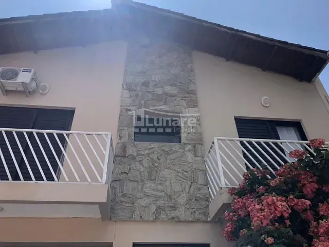 Sobrado com 300m² 3 quartos e 3 banheiros, à venda, no bairro Vila Oliveira em Mogi das Cruzes