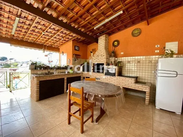 Sobrado com 184m² 3 quartos e 7 banheiros, à venda, no bairro Jardim das Flores em Osasco