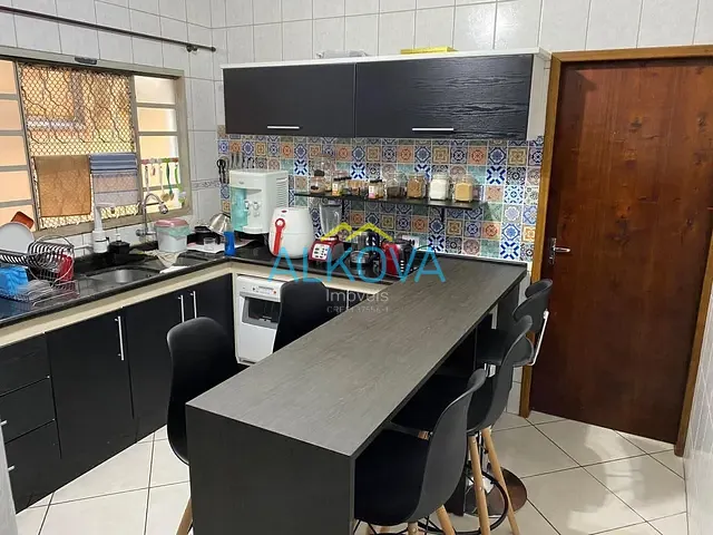Sobrado com 150m² 3 quartos e 3 banheiros, à venda, no bairro Jardim Portugal em São José dos Campos