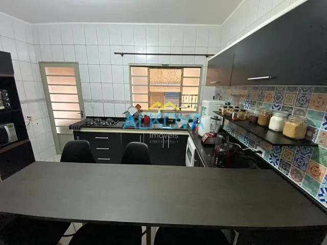 Sobrado com 150m² 3 quartos e 3 banheiros, à venda, no bairro Jardim Portugal em São José dos Campos