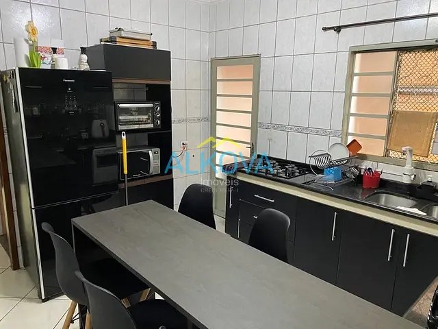 Sobrado com 150m² 3 quartos e 3 banheiros, à venda, no bairro Jardim Portugal em São José dos Campos