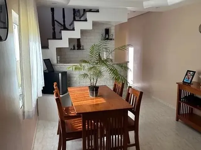 Sobrado com 147m² 3 quartos e 4 banheiros, à venda, no bairro Parque São Vicente em Mauá
