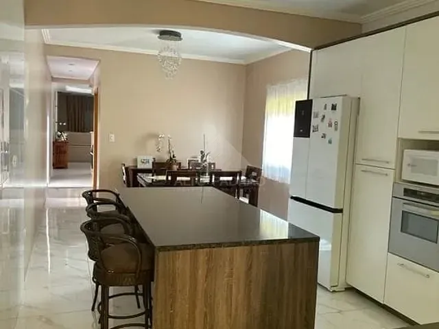 Sobrado com 147m² 3 quartos e 4 banheiros, à venda, no bairro Parque São Vicente em Mauá