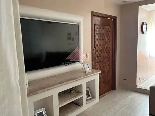 Sobrado com 147m² 3 quartos e 4 banheiros, à venda, no bairro Parque São Vicente em Mauá