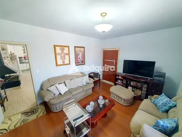 Sobrado com 346m² 4 quartos e 4 banheiros, à venda, no bairro Chapada em Ponta Grossa