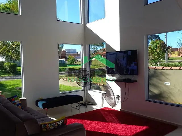 Sobrado com 450m² 4 quartos e 4 banheiros, à venda, no bairro Ninho verde em Porangaba