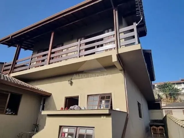 Sobrado com 257m² 4 quartos e 4 banheiros, à venda, no bairro Vila Fonseca em Ribeirão Pires