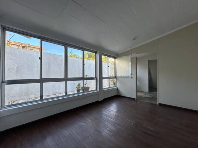 Casa com 367m² 3 quartos e 4 banheiros, à venda, no bairro Areal em Pelotas
