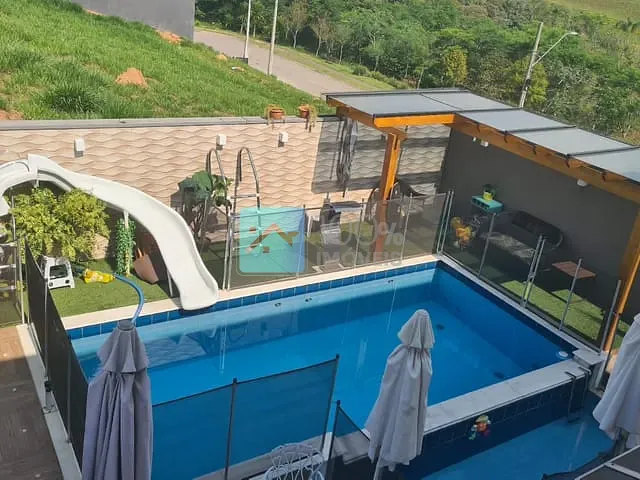 Sobrado com 420m² 4 quartos e 5 banheiros, à venda, no bairro Recanto dos Eucaliptos em São José dos Campos