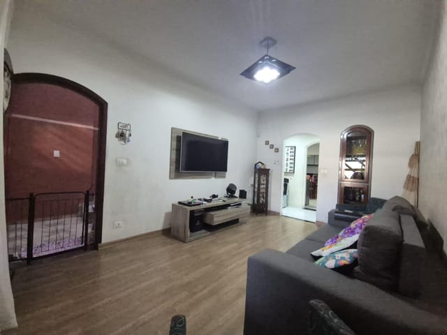 Foto do Sobrado - Sobrado para venda em Vila Tolstoi com 2 quartos, sendo 1 suíte, 180m² | Lares e Andares Imóveis