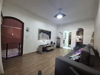 Foto do Sobrado-Sobrado para venda em Vila Tolstoi com 2 quartos, sendo 1 suíte, 180m²