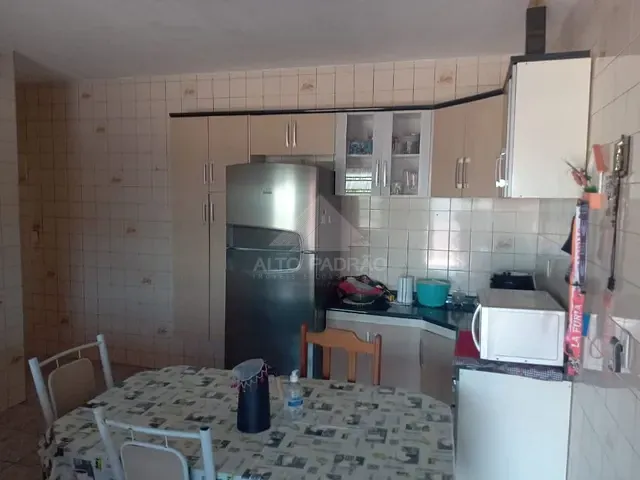 Sobrado com 168m² 3 quartos e 2 banheiros, à venda, no bairro Jardim Itapark Velho em Mauá