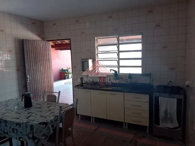 Sobrado com 168m² 3 quartos e 2 banheiros, à venda, no bairro Jardim Itapark Velho em Mauá