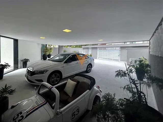 Sobrado com 1149m² 4 quartos e 6 banheiros, à venda, no bairro São Paulo II em Cotia