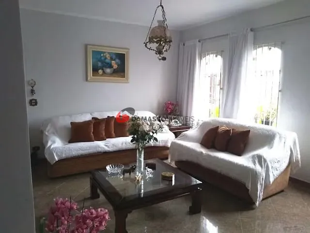 Sobrado com 270m² 4 quartos e 1 banheiro, para alugar, no bairro Campestre em Santo André