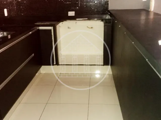 Sobrado com 125m² 4 quartos e 4 banheiros, à venda, no bairro Jardim das Imbuias em São Paulo