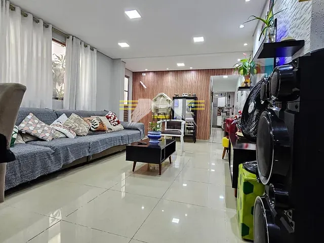Sobrado com 250m² 3 quartos e 2 banheiros, à venda, no bairro Jardim Vila Formosa em São Paulo