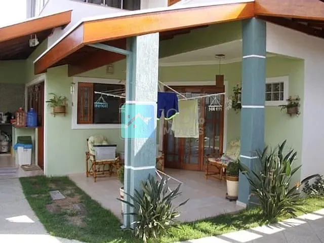 Sobrado com 500m² 3 quartos e 6 banheiros, à venda, no bairro Loteamento Villa Branca em Jacareí