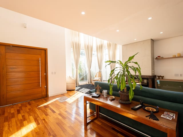 Casa com 644m² 3 quartos e 4 banheiros, à venda, no bairro Laranjal em Pelotas