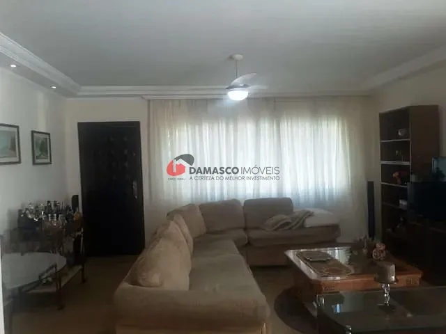 Sobrado com 300m² 3 quartos e 3 banheiros, à venda, no bairro Olímpico em São Caetano do Sul